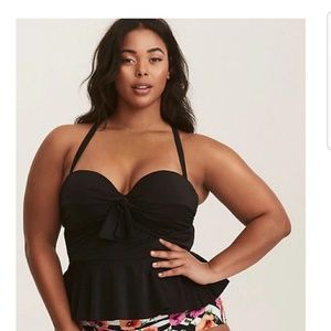NWT Torrid tie front midkini (bikini) top